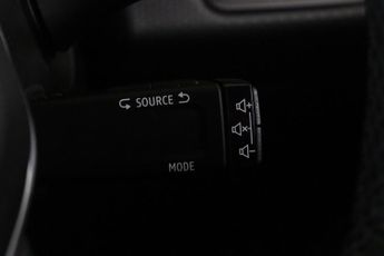Renault Clio 1.0 TCe Iconic Euro 6 (s/s) 5dr