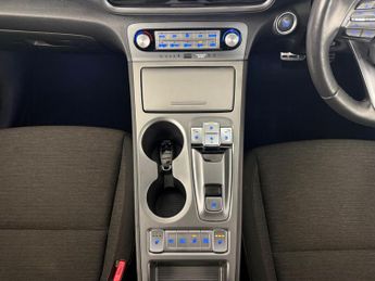 Hyundai KONA 39kWh Premium Auto 5dr (10.5kW Charger)