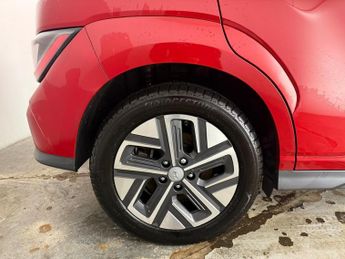 Hyundai KONA 39kWh Premium Auto 5dr (10.5kW Charger)