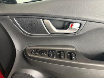 Hyundai KONA 39kWh Premium Auto 5dr (10.5kW Charger)