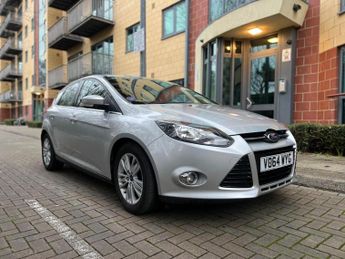 Ford Focus 1.0T EcoBoost Titanium Navigator Euro 5 (s/s) 5dr