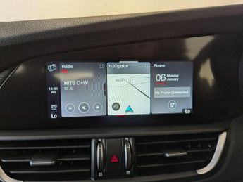 Alfa Romeo Giulia 2.0T Lusso Ti Auto Euro 6 (s/s) 4dr