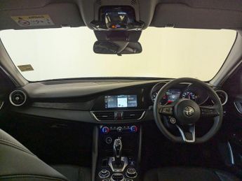 Alfa Romeo Giulia 2.0T Lusso Ti Auto Euro 6 (s/s) 4dr