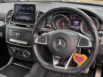 Mercedes-Benz GLE 3.0 GLE350d V6 AMG Night Edition (Premium Plus) G-Tronic 4MATIC 