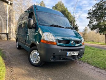 Renault Master 2.5 TD dCi 33 QS6 FWD L1 H2 4dr