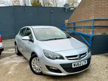 Vauxhall Astra 1.7 CDTi ecoFLEX Exclusiv Euro 5 (s/s) 5dr