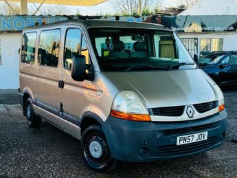 Renault Master 2.5 TD dCi 28 FWD L1 H1 4dr