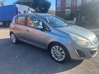 Vauxhall Corsa 1.2i ecoFLEX 16V SE Euro 5 (s/s) 5dr