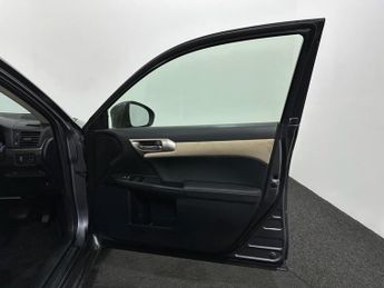 LEXUS CT 1.8 200h Advance Hatchback 5dr Petrol Hybrid CVT Euro 6 (s/s) (1