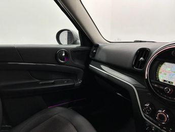 MINI COUNTRYMAN 1.5 7.6kWh Cooper SE SUV 5dr Petrol Plug-in Hybrid Auto ALL4 Eur