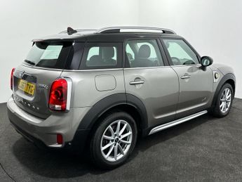 MINI COUNTRYMAN 1.5 7.6kWh Cooper SE SUV 5dr Petrol Plug-in Hybrid Auto ALL4 Eur