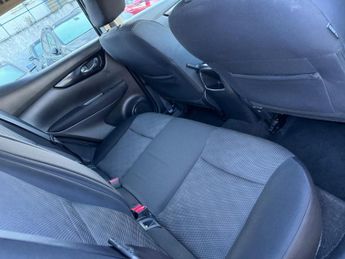 Nissan Qashqai 1.2 DIG-T n-tec XTRON 2WD Euro 6 (s/s) 5dr