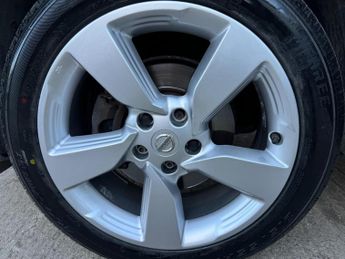 Nissan Qashqai 1.2 DIG-T n-tec XTRON 2WD Euro 6 (s/s) 5dr