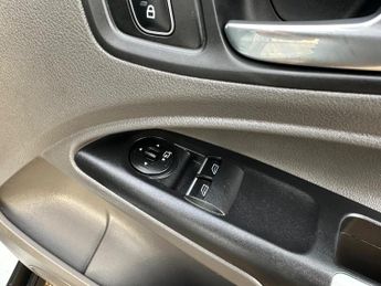 Ford Transit Connect 1.5 200 EcoBlue Limited Auto L1 Euro 6 (s/s) 5dr