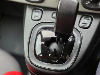 Fiat Panda 0.9 TwinAir Easy Dualogic Euro 5 (s/s) 5dr