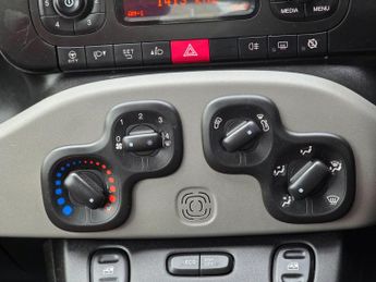 Fiat Panda 0.9 TwinAir Easy Dualogic Euro 5 (s/s) 5dr