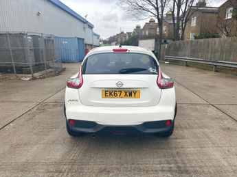 Nissan Juke 1.6 N-Connecta XTRON Euro 6 5dr