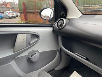 Peugeot 107 1.0 12V Urban 2 Tronic Euro 4 3dr