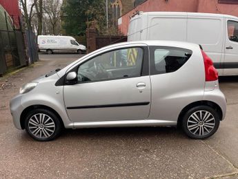 Peugeot 107 1.0 12V Urban 2 Tronic Euro 4 3dr