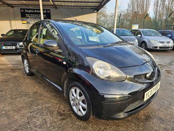 Toyota AYGO 1.0 VVT-i Black Euro 4 5dr