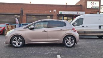 Peugeot 208 1.4 VTi Allure Euro 5 5dr