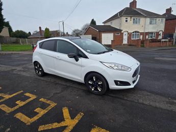 Ford Fiesta 1.0T EcoBoost Zetec White Edition Euro 6 (s/s) 5dr