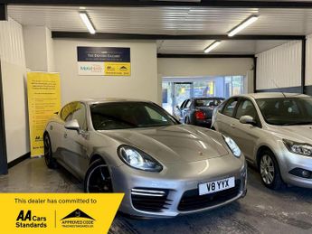 Porsche Panamera 4.8 V8 GTS PDK 4WD Euro 5 (s/s) 5dr