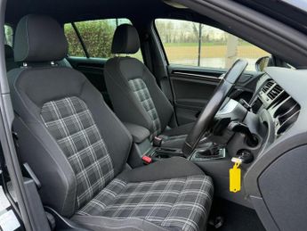 Volkswagen Golf 2.0 TDI BlueMotion Tech GTD DSG Euro 6 (s/s) 5dr