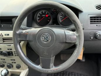 Vauxhall Astra 1.8i 16v Life 5dr