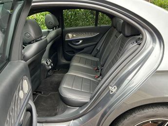 Mercedes-Benz E Class 2.0 E300e 13.5kWh AMG Line Night Edition (Premium Plus) G-Tronic