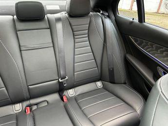 Mercedes-Benz E Class 2.0 E300e 13.5kWh AMG Line Night Edition (Premium Plus) G-Tronic