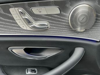 Mercedes-Benz E Class 2.0 E300e 13.5kWh AMG Line Night Edition (Premium Plus) G-Tronic