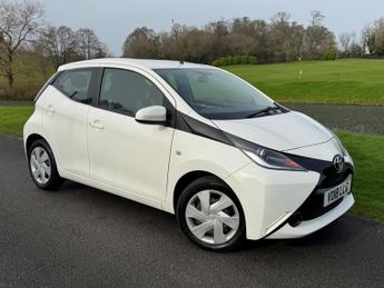 Toyota AYGO 1.0 VVT-i x-play Euro 6 5dr