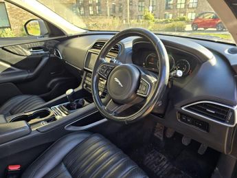 Jaguar F-PACE 2.0 D180 Portfolio AWD Euro 6 (s/s) 5dr