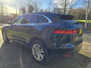 Jaguar F-PACE 2.0 D180 Portfolio AWD Euro 6 (s/s) 5dr