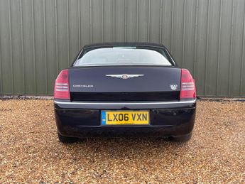 Chrysler 300C 3.5 V6 4dr
