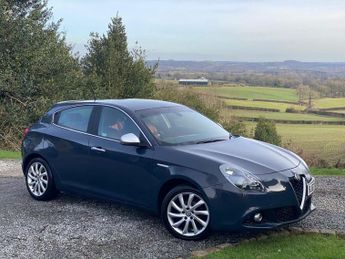 Alfa Romeo Giulietta 1.6 JTDM-2 Super Hatchback 5dr Diesel TCT Euro 6 (s/s) (120 bhp)