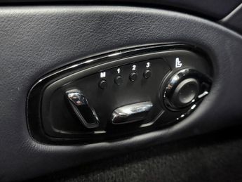 Aston Martin DB11 4.0 V8 Volante 2dr Petrol Auto Euro 6 (s/s) (510 ps)