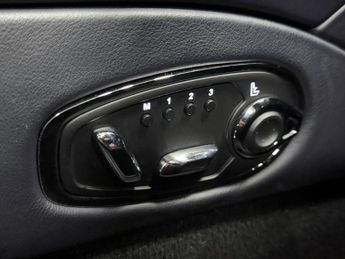 Aston Martin DB11 4.0 V8 Volante 2dr Petrol Auto Euro 6 (s/s) (510 ps)