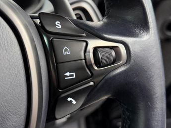 Aston Martin DB11 4.0 V8 Volante 2dr Petrol Auto Euro 6 (s/s) (510 ps)