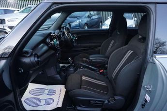 MINI Hatch 1.5 Cooper Sport Steptronic Euro 6 (s/s) 3dr