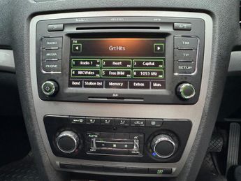 Skoda Octavia 1.9 TDI Elegance DSG Euro 4 5dr