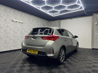 Toyota Auris 1.8 VVT-h Excel CVT Euro 5 (s/s) 5dr