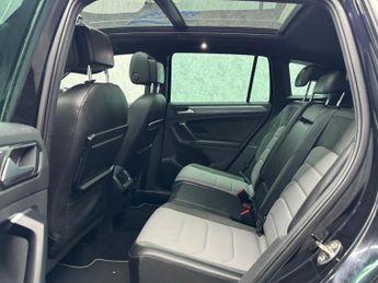 Volkswagen Tiguan 2.0 TDI R-Line DSG Euro 6 (s/s) 5dr