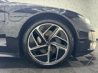 Audi e-tron GT 93.4kWh Vorsprung Auto quattro 4dr