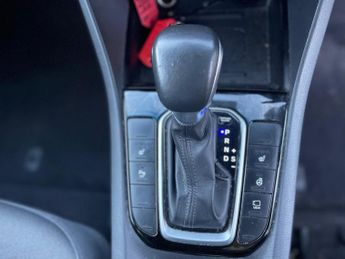Hyundai IONIQ 1.6 h-GDi Premium DCT Euro 6 (s/s) 5dr