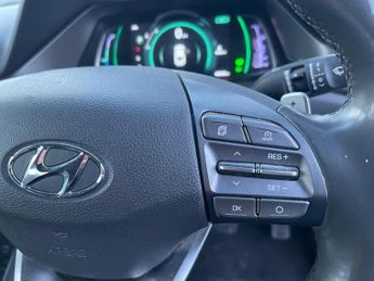 Hyundai IONIQ 1.6 h-GDi Premium DCT Euro 6 (s/s) 5dr