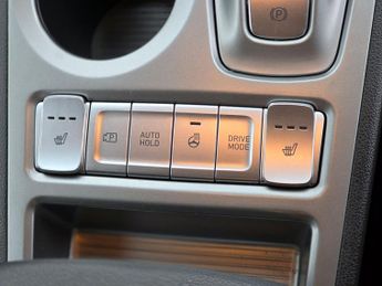 Hyundai KONA 64kWh Premium Auto 5dr (10.5kW Charger)