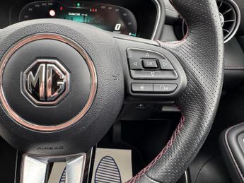 MG MG HS 1.5 T-GDI 16.6 kWh Excite Auto Euro 6 (s/s) 5dr