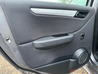 Mercedes-Benz B Class 1.5 B160 SE CVT 5dr
